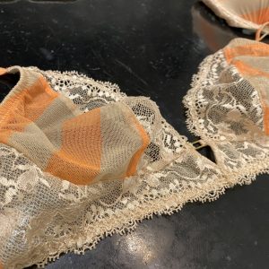 REGGISENO TRIANGOLO CINDY ANDRES SARDA