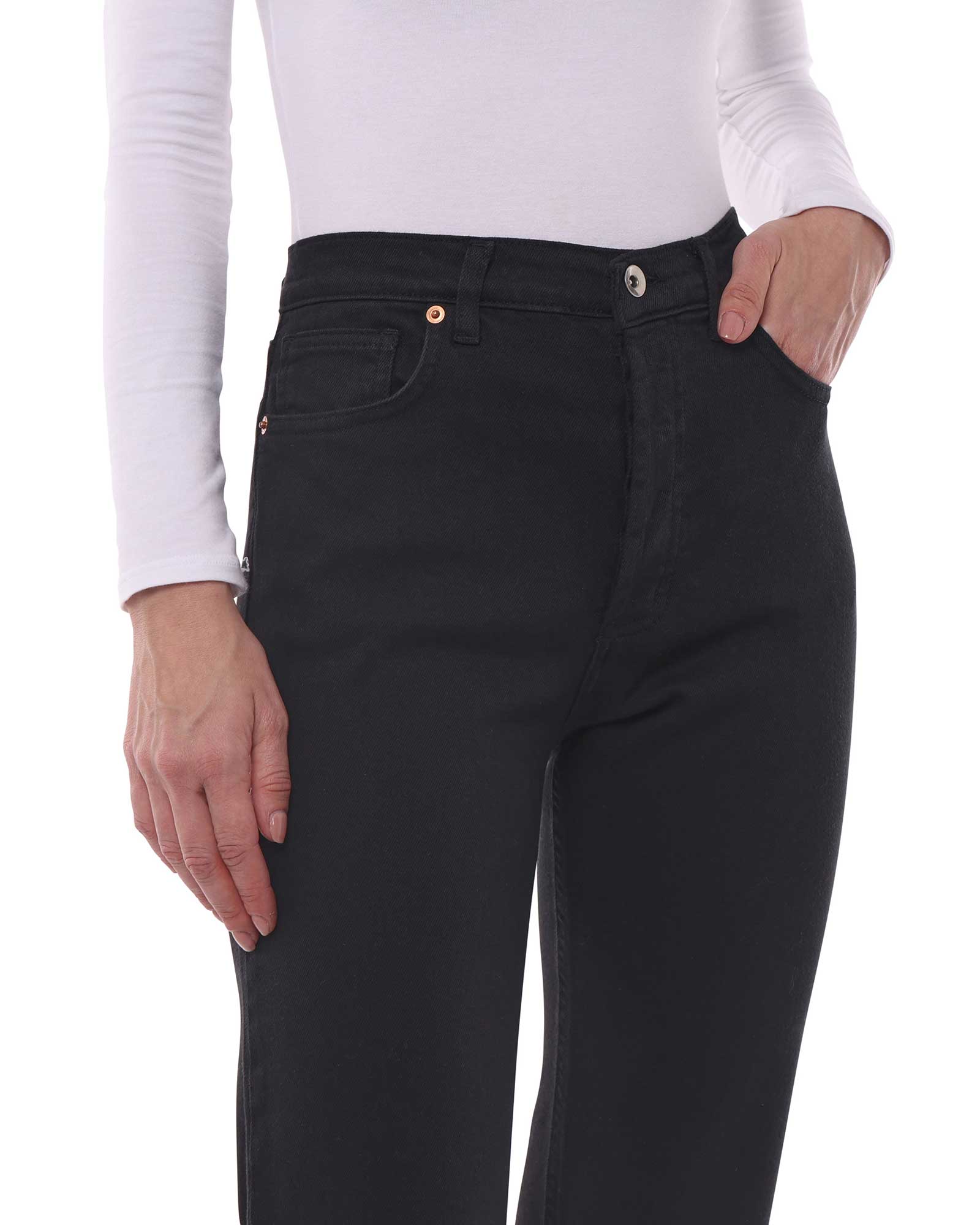 Jeans Donna in Cotone Organico (Taper - Nero) - immagine 4