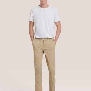pantaloni chino