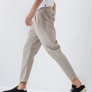pantaloni chino