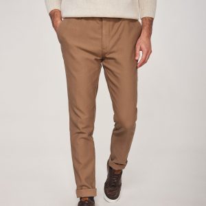 pantaloni chino