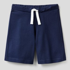 pantaloni corti